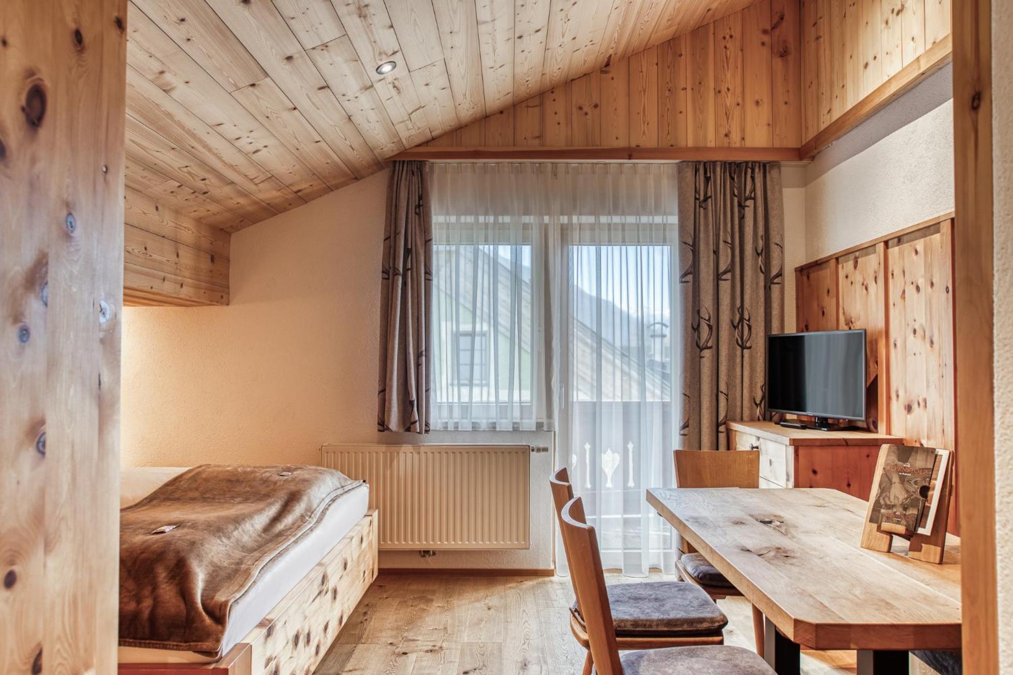 Hotel Alpenstolz Mieders Room photo