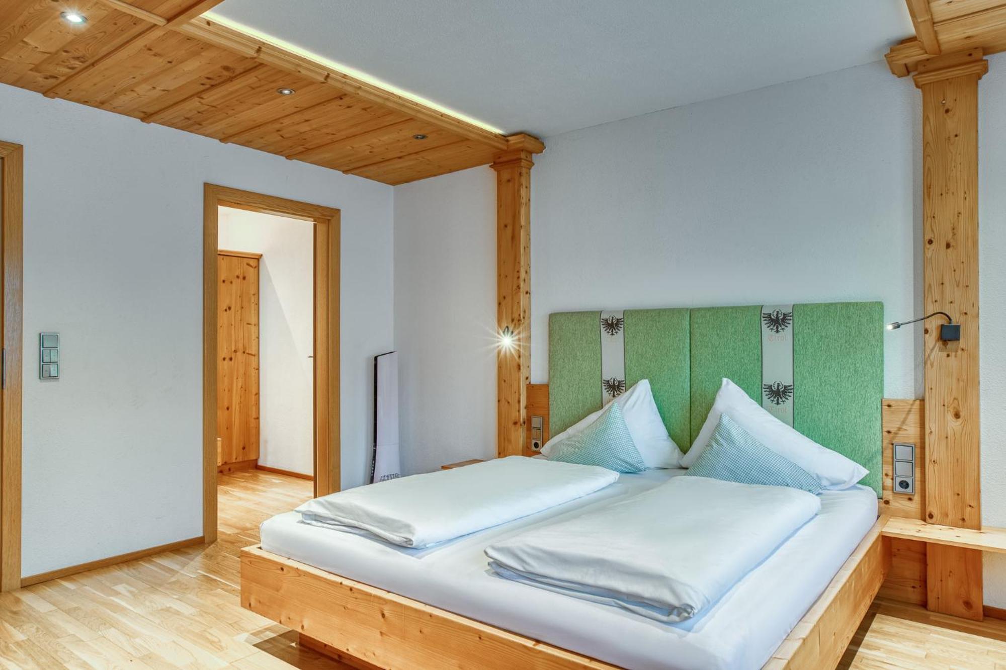 Hotel Alpenstolz Mieders Room photo